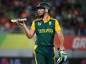 South African captain AB De Villiers leaves the field during the Pool B 2015 Cricket World Cup match between South Africa and Pakistan at Eden Park on March 7, 2015