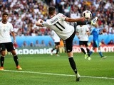 Julian Draxler scores his side's third goal during the Euro 2016 RO16 match between Germany and Slovakia on June 26, 2016